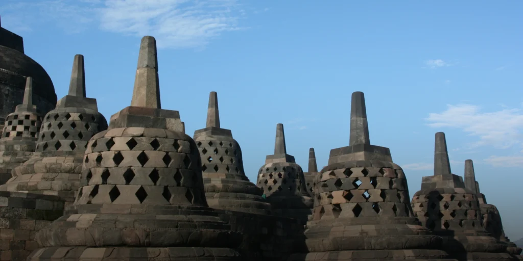 A scenery picture of a cultural heritage of Indonesia representing the rise of patent filings in Indonesia | KASS Malaysia